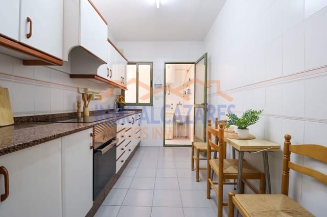 3 bedroom Apartment for sale in Centro, Los Alcázares with garage - € 148,500 (Ref: 9782973)