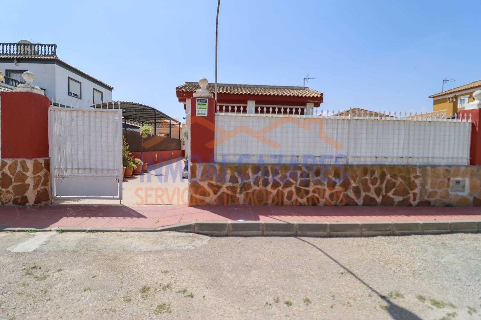 4 bedroom Finca/Country House for sale in Los Alcazares - € 145,900 (Ref: 9818183)