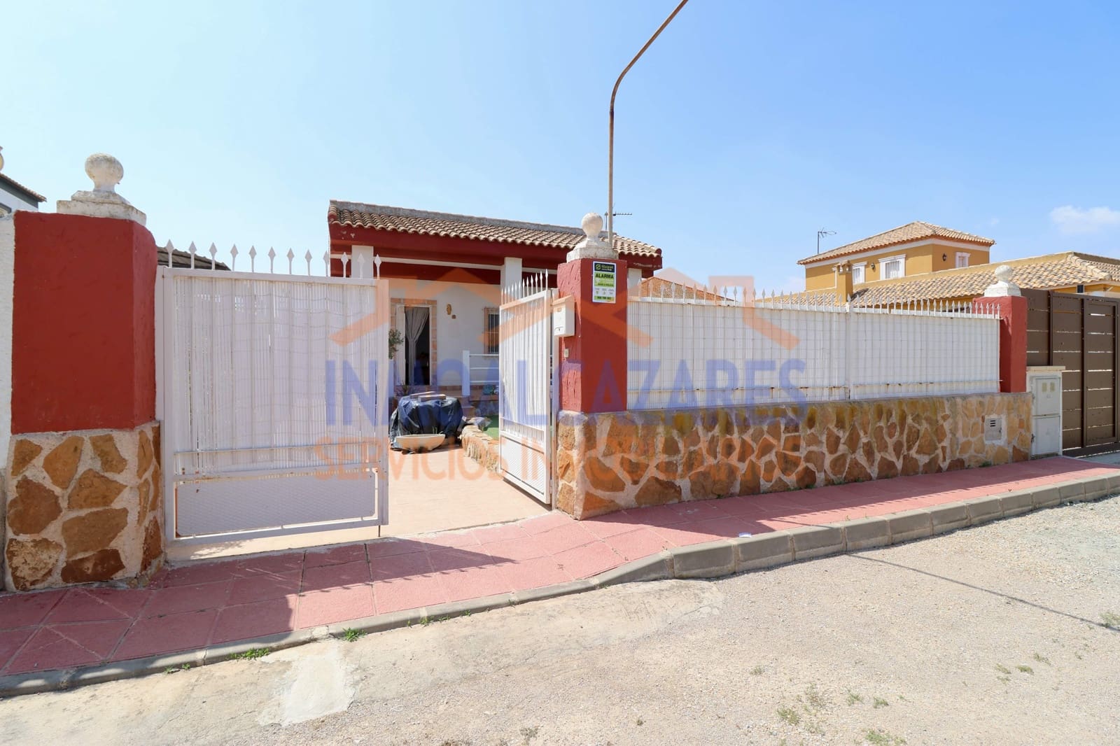 4 bedroom Finca/Country House for sale in Los Alcazares - € 145,900 (Ref: 9818183)
