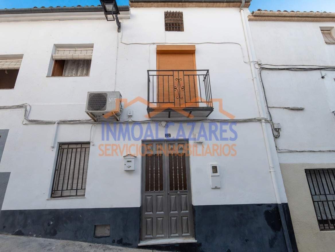 3 bedroom Apartment for sale in Villacarrillo - € 49,900 (Ref: 9876393)
