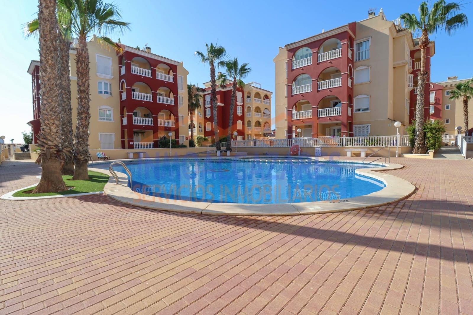 2 soveværelse Lejlighed til salg i Los Alcazares med swimmingpool - € 205.000 (Ref: 9939948)