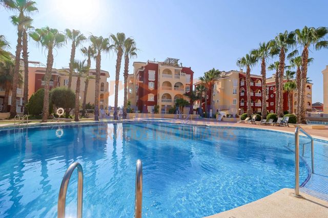 Apartamento de 2 habitaciones en Los Alcázares en venta con piscina - 205.000 € (Ref: 9939948)
