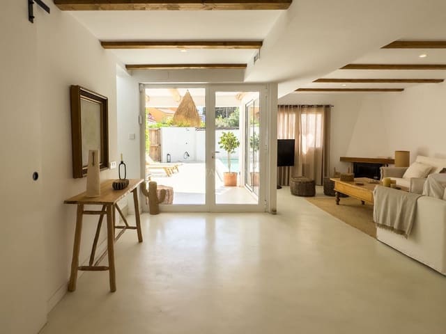 Adosado de 3 habitaciones en Las Marinas / Les Marines, Dénia en venta con piscina - 749.000 € (Ref: 10072963)