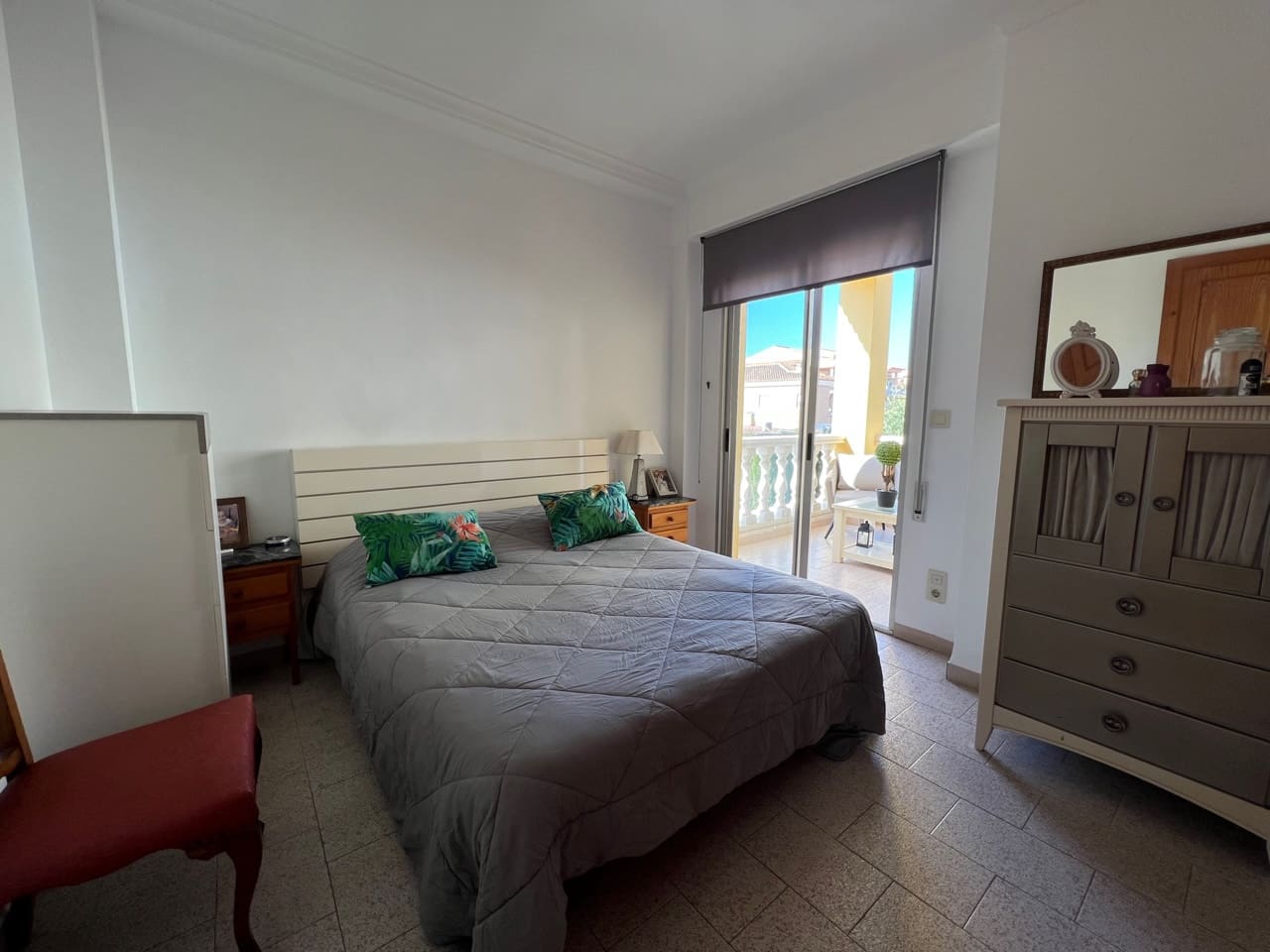 5 sypialnia Willa na sprzedaż w Oliva z garażem - 369 000 € (Ref: 7406672)