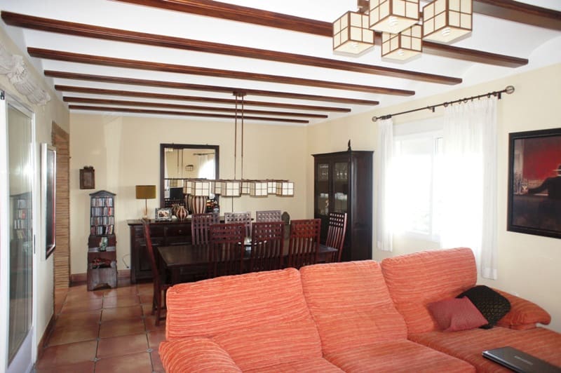 4 bedroom Villa for sale in Pedreguer - € 626,000 (Ref: 7579310)