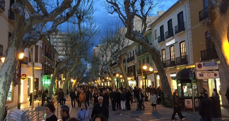 Local Commercial à louer à Denia - 3 000 € (Ref: 7579335)