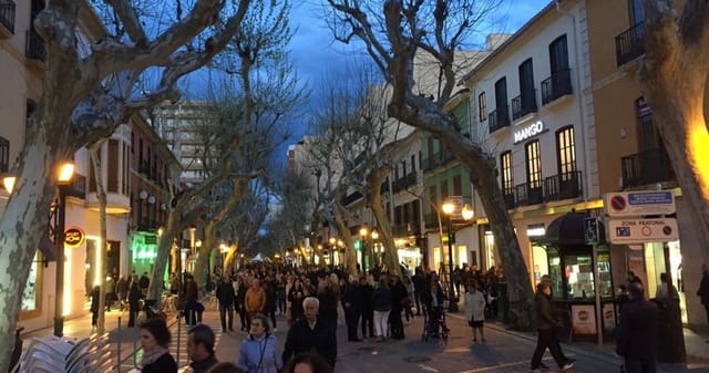 Erhverv til leje i El Puerto, Dénia - € 3.000 (Ref: 7579335)