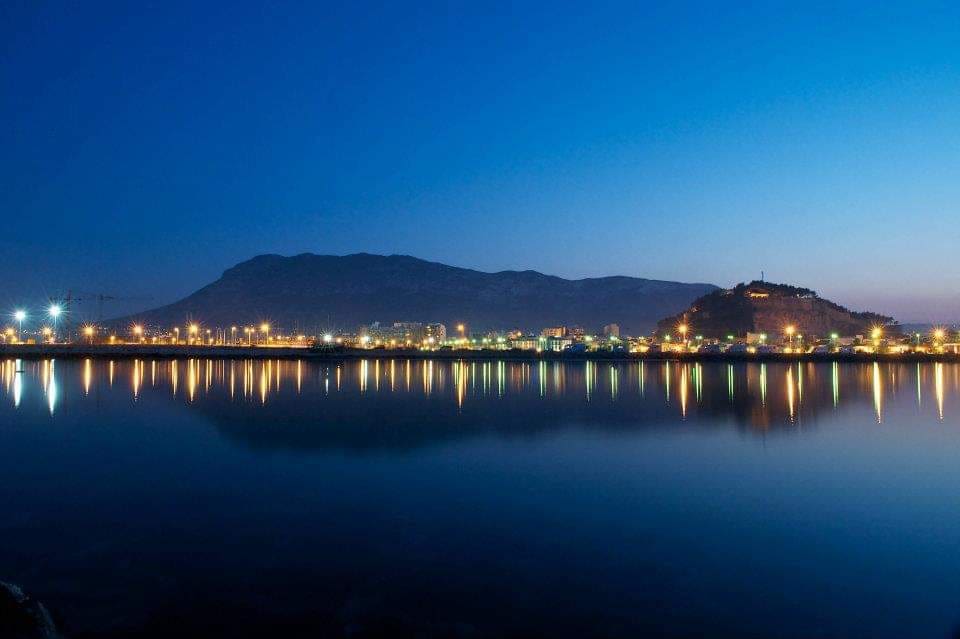 Local Commercial à louer à Denia - 3 000 € (Ref: 7579335)