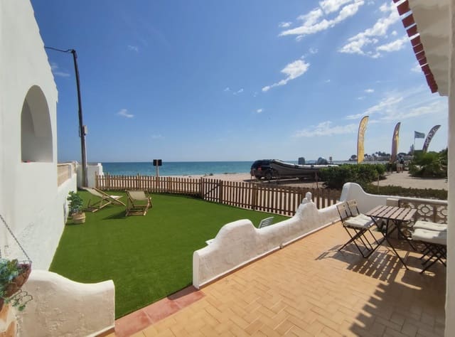 Chalet de 2 habitaciones en Las Marinas / Les Marines, Dénia en venta con garaje - 325.000 € (Ref: 7837041)