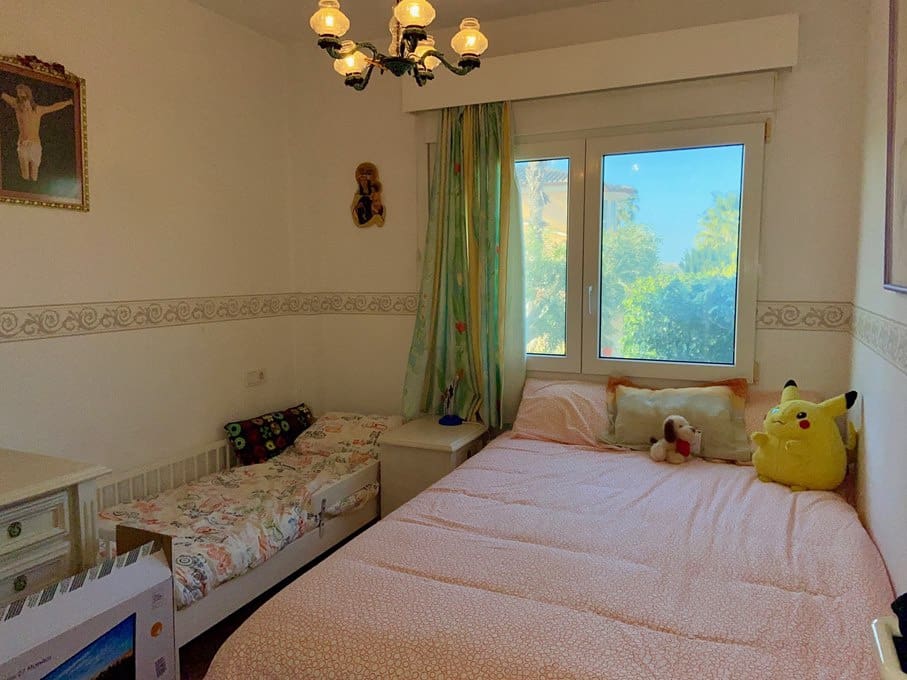 5 bedroom Villa for sale in Denia with pool garage - € 850,000 (Ref: 8098424)