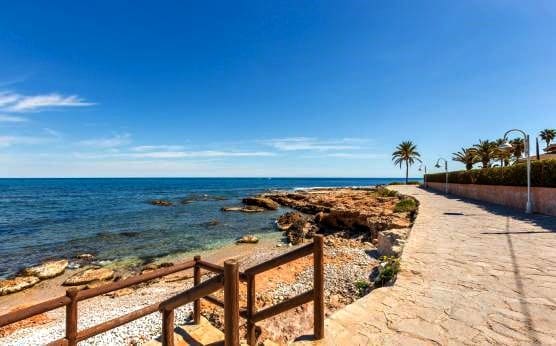 5 sypialnia Willa na sprzedaż w Denia z basenem garażem - 1 285 000 € (Ref: 8402112)