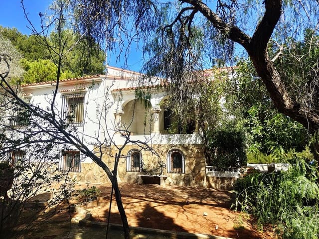5 bedroom Villa for sale in Las Rotas / Les Rotes, Dénia with pool garage - € 1,285,000 (Ref: 8402112)