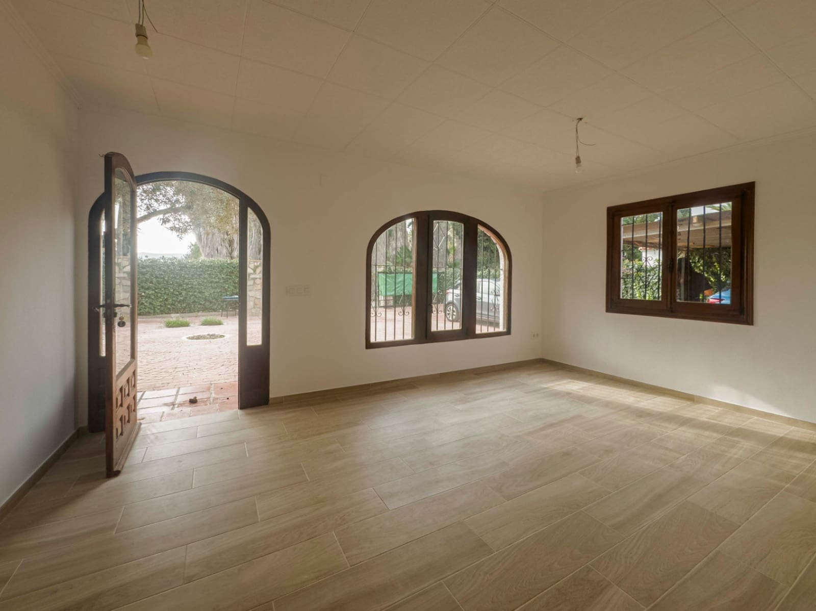 3 bedroom Villa for sale in Arenal with garage - € 520,000 (Ref: 8688610)