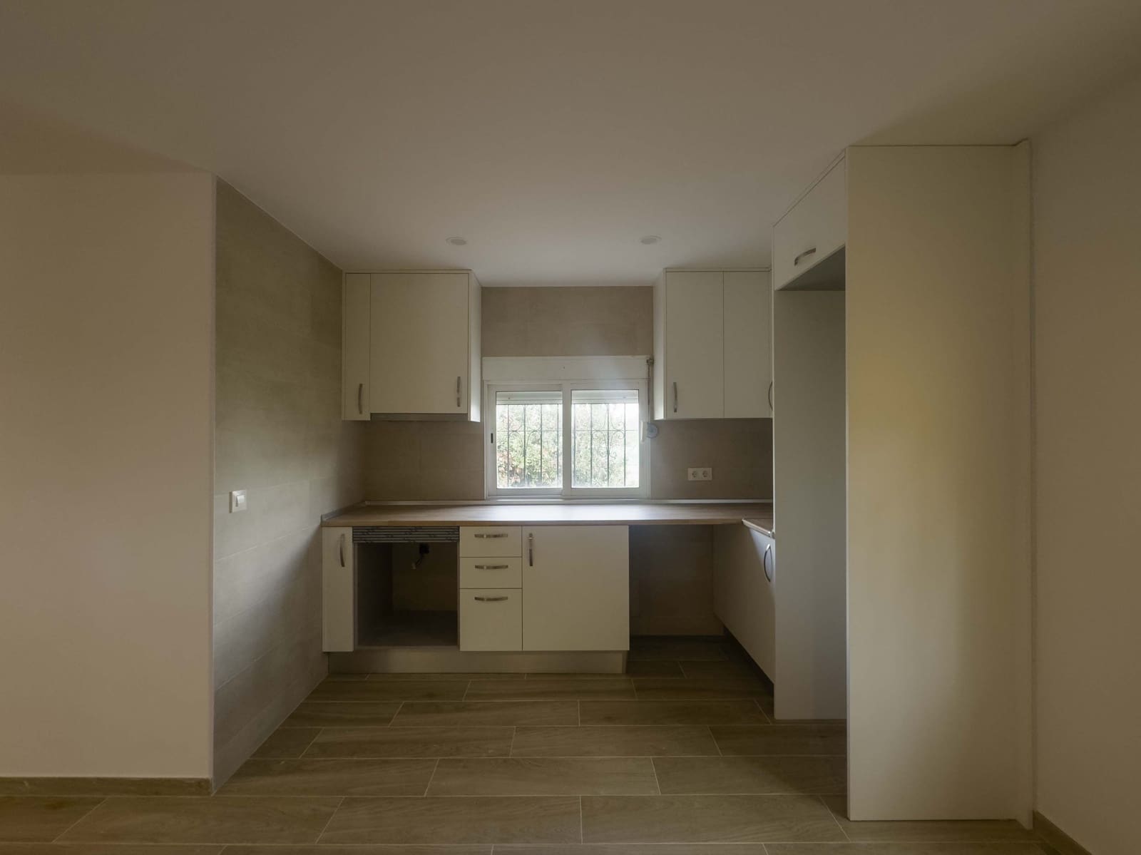 3 bedroom Villa for sale in Arenal with garage - € 520,000 (Ref: 8688610)