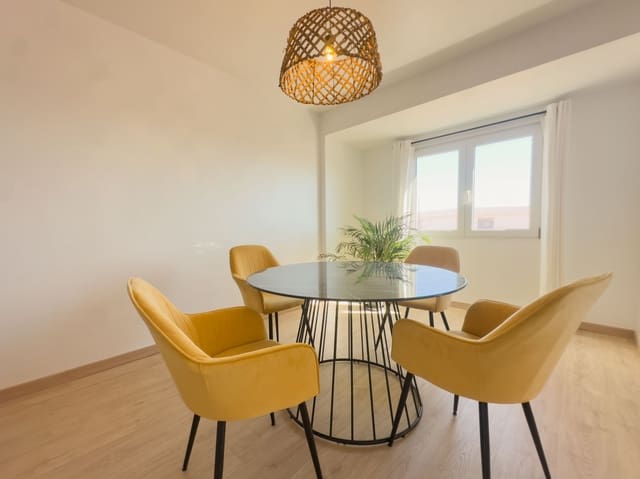 2 bedroom Flat for rent in Centro Urbano, Dénia - € 1,400 (Ref: 9123623)