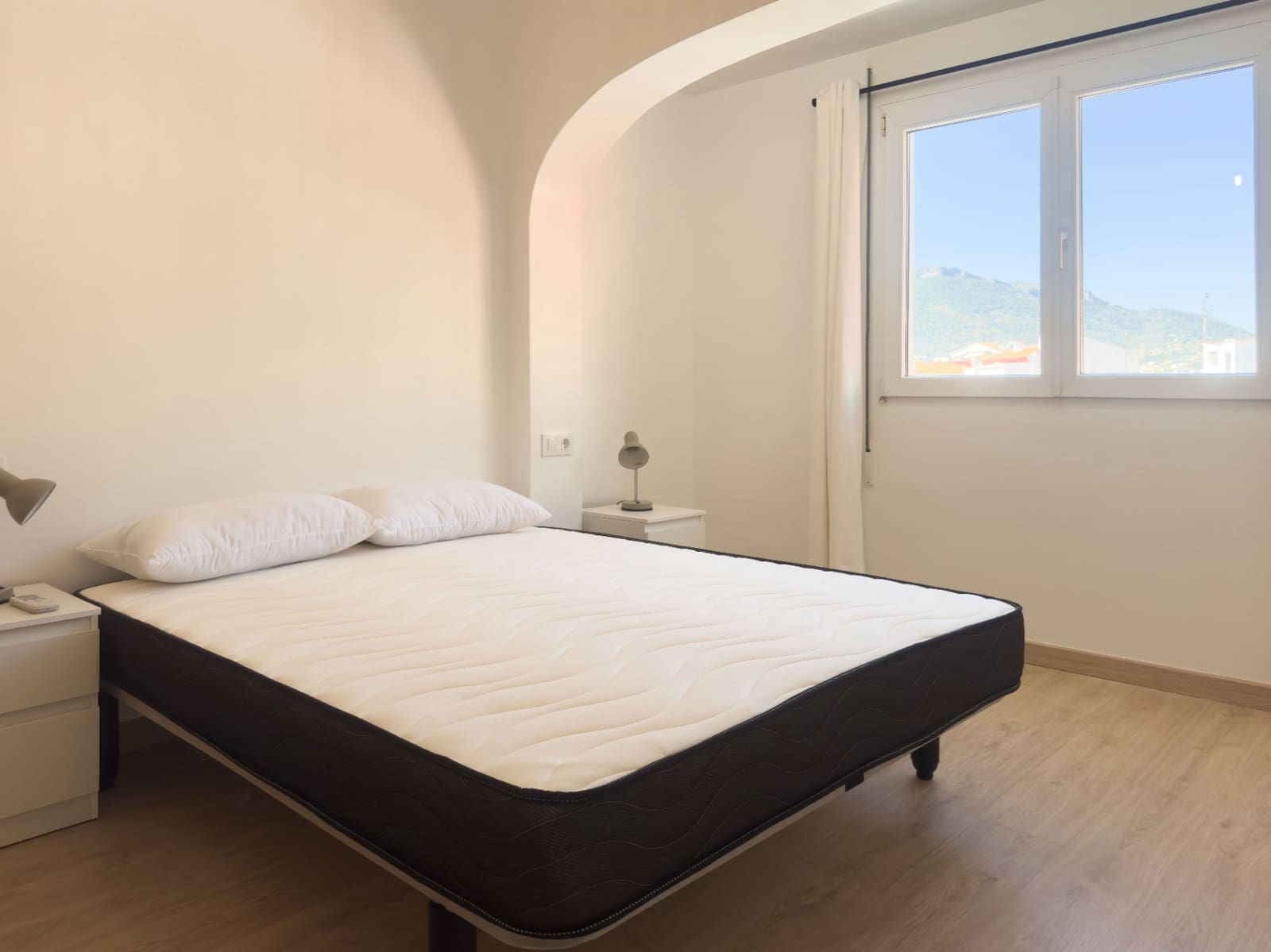 2 slaapkamer Flat te huur in Denia - € 1.300 (Ref: 9123623)