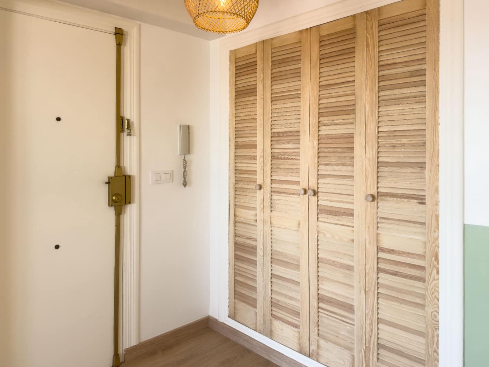 2 slaapkamer Flat te huur in Denia - € 1.300 (Ref: 9123623)