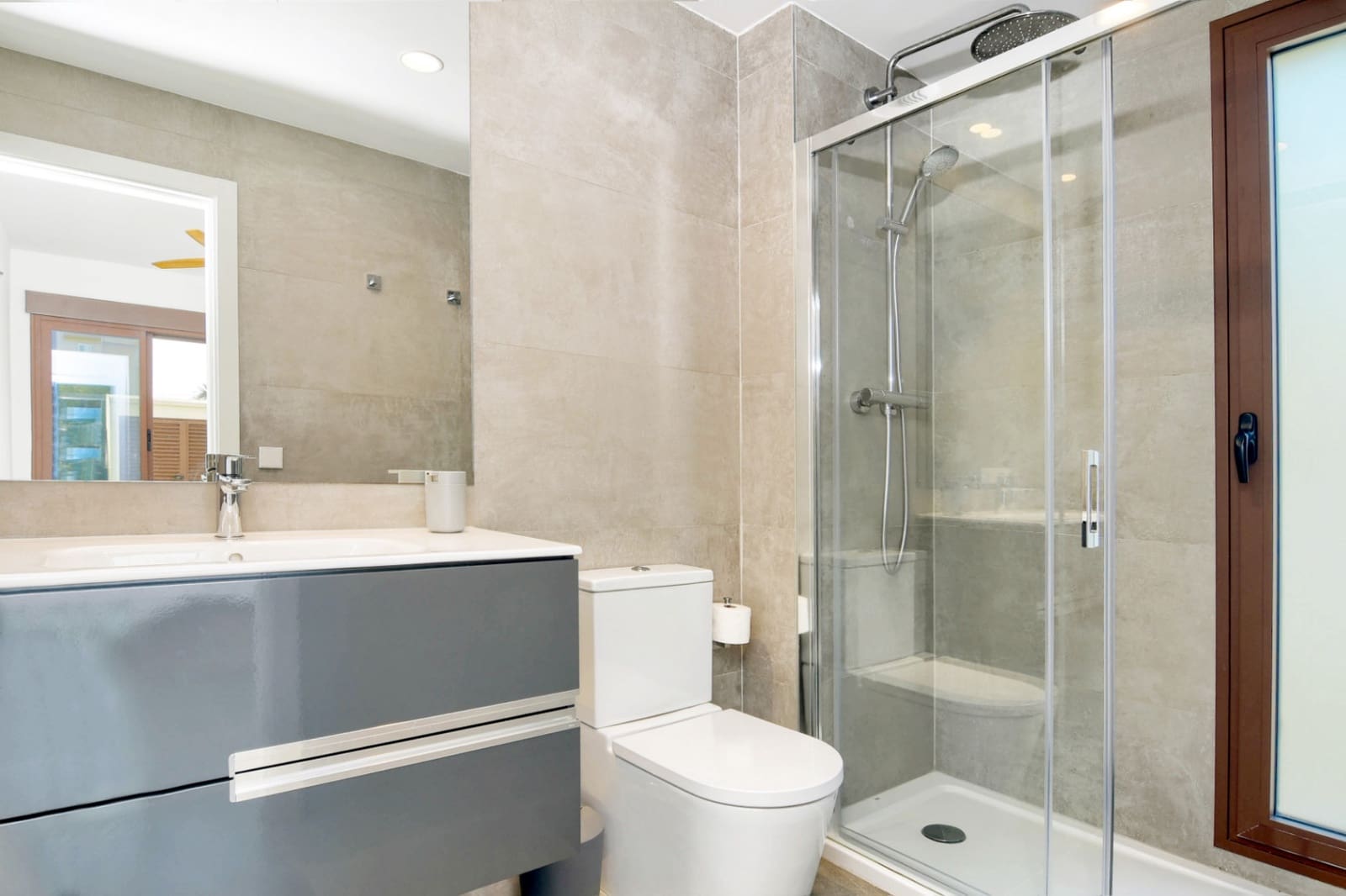 3 sovrum Lägenhet till salu i Arenal med pool garage - 629 000 € (Ref: 9343906)