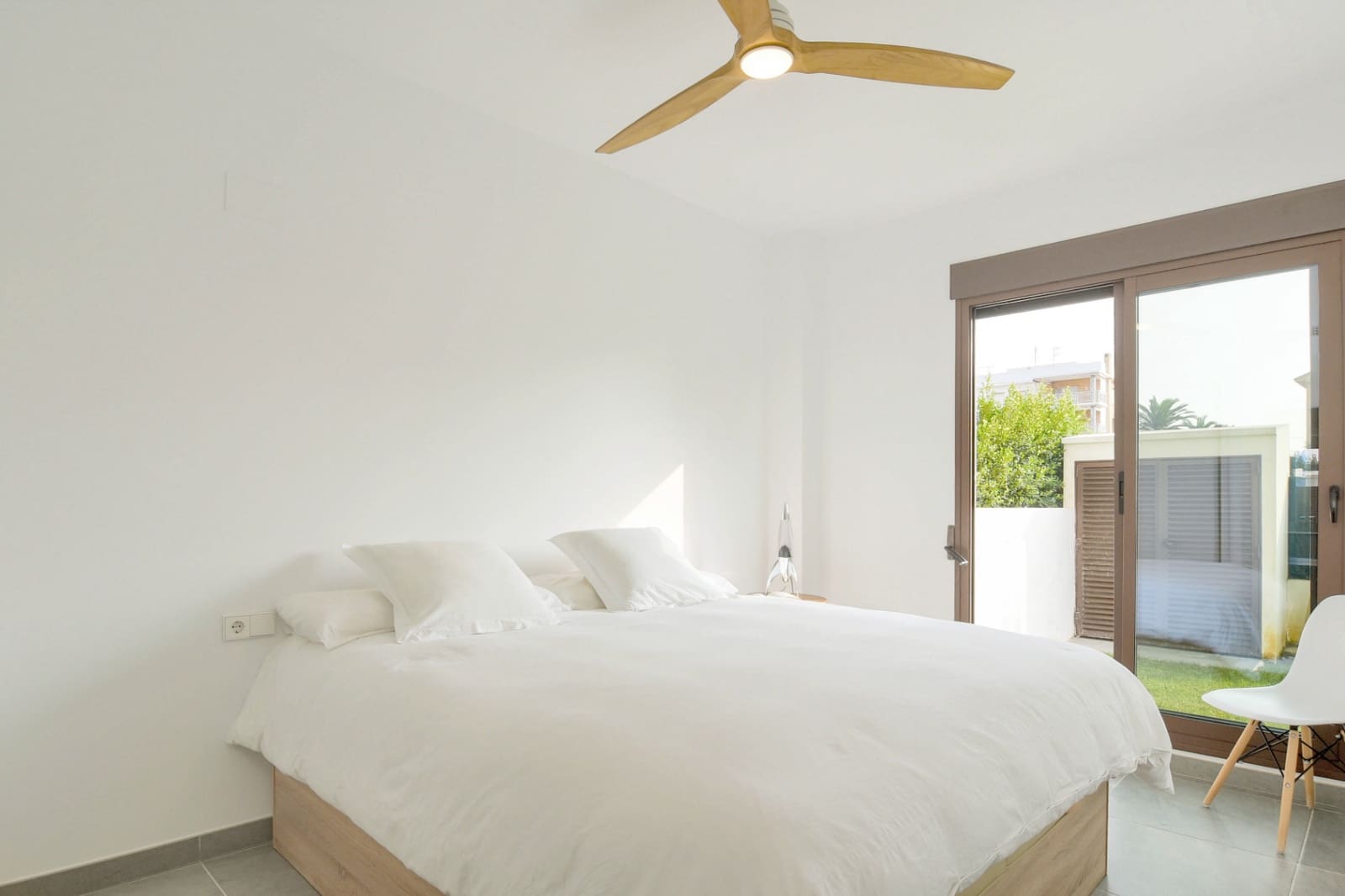 3 sovrum Lägenhet till salu i Arenal med pool garage - 629 000 € (Ref: 9343906)