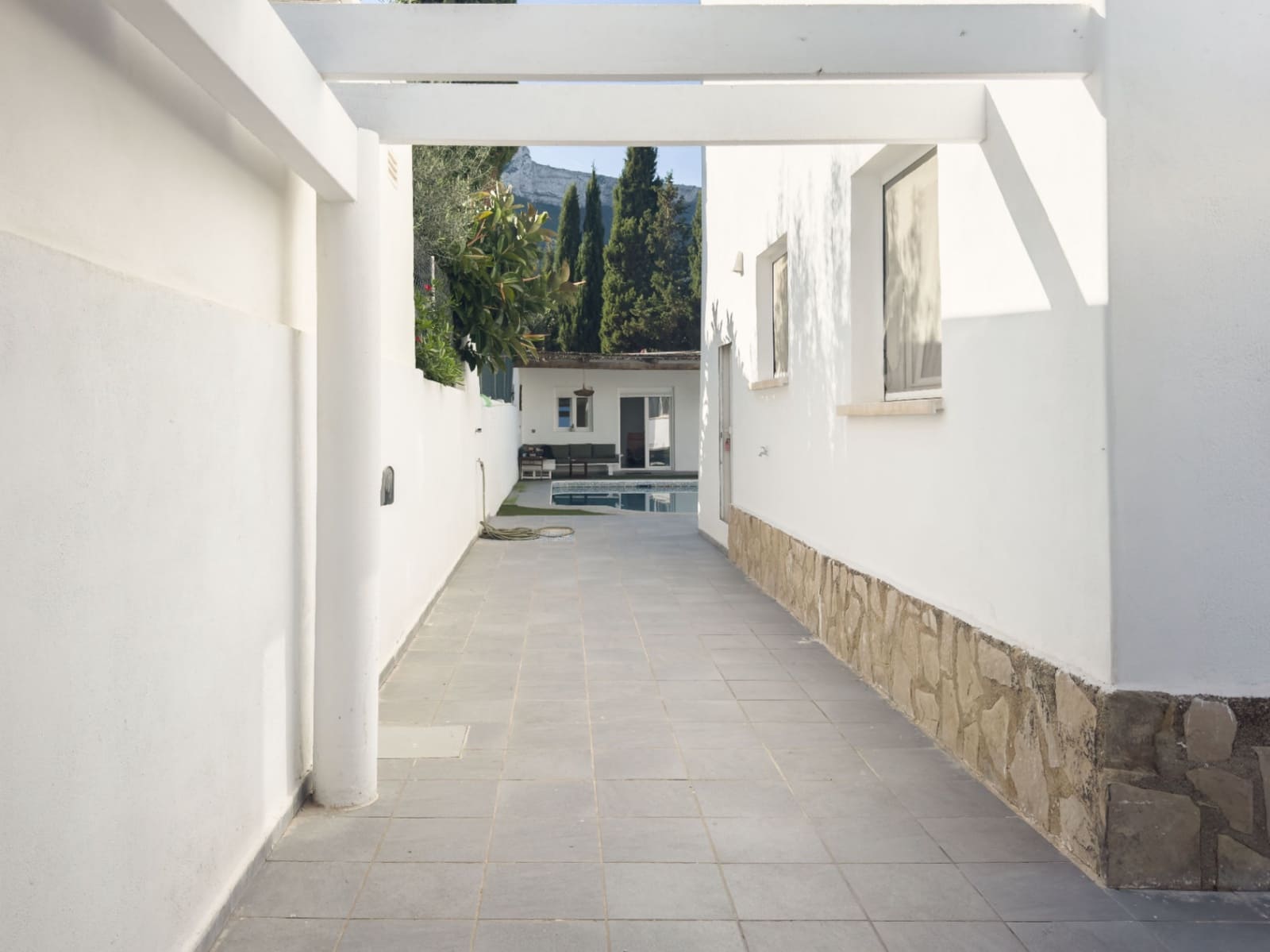 5 sypialnia Willa na sprzedaż w Denia z basenem garażem - 850 000 € (Ref: 9363291)