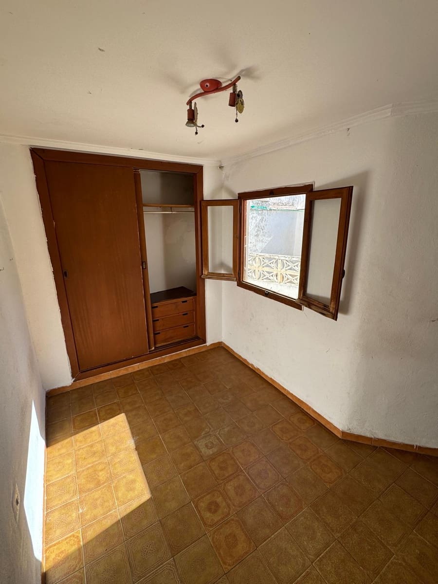 5 slaapkamer Huis te koop in Denia - € 280.000 (Ref: 9367752)