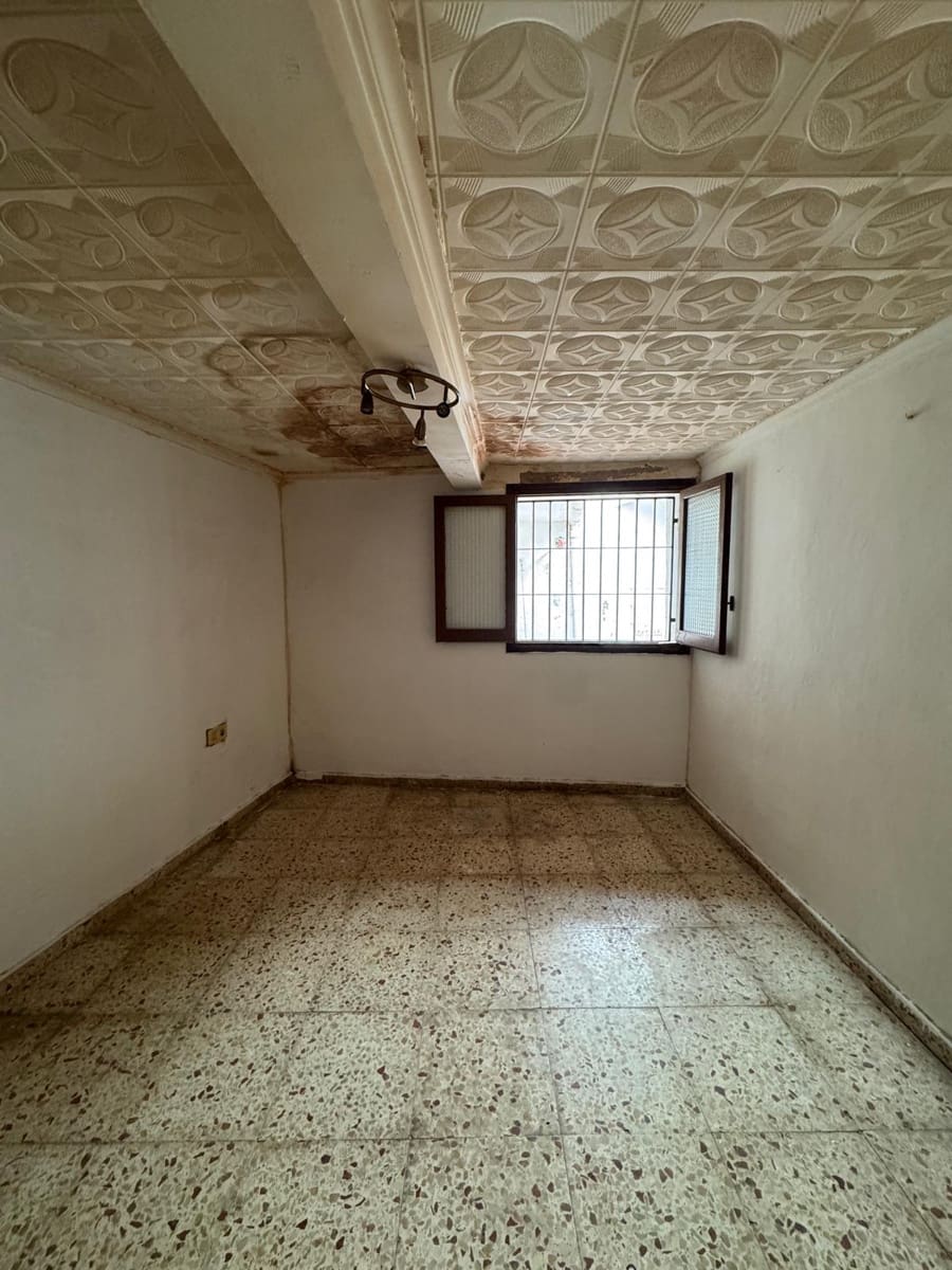 5 slaapkamer Huis te koop in Denia - € 280.000 (Ref: 9367752)