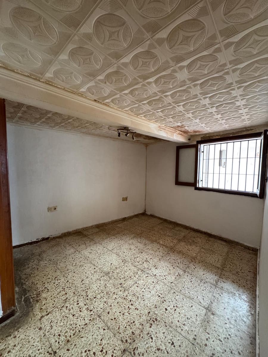 5 slaapkamer Huis te koop in Denia - € 280.000 (Ref: 9367752)
