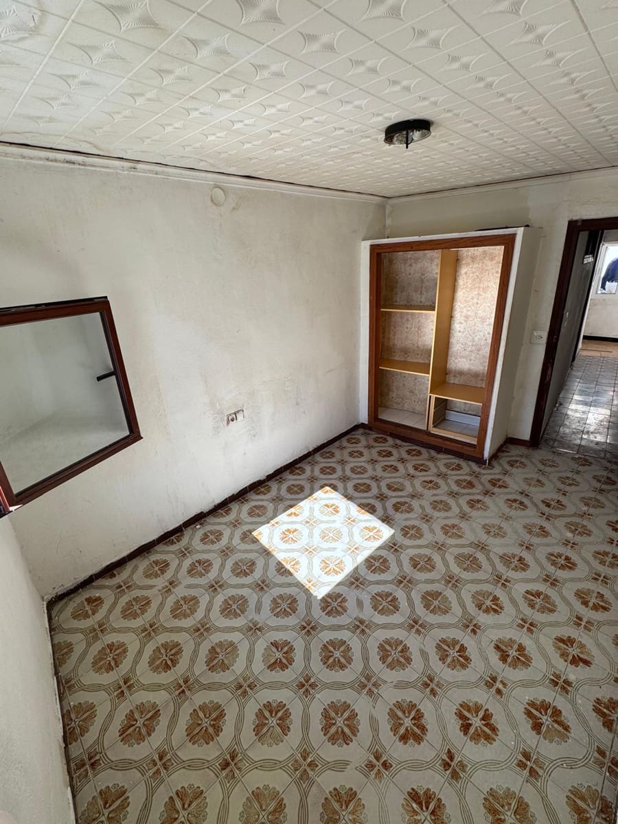 5 slaapkamer Huis te koop in Denia - € 280.000 (Ref: 9367752)