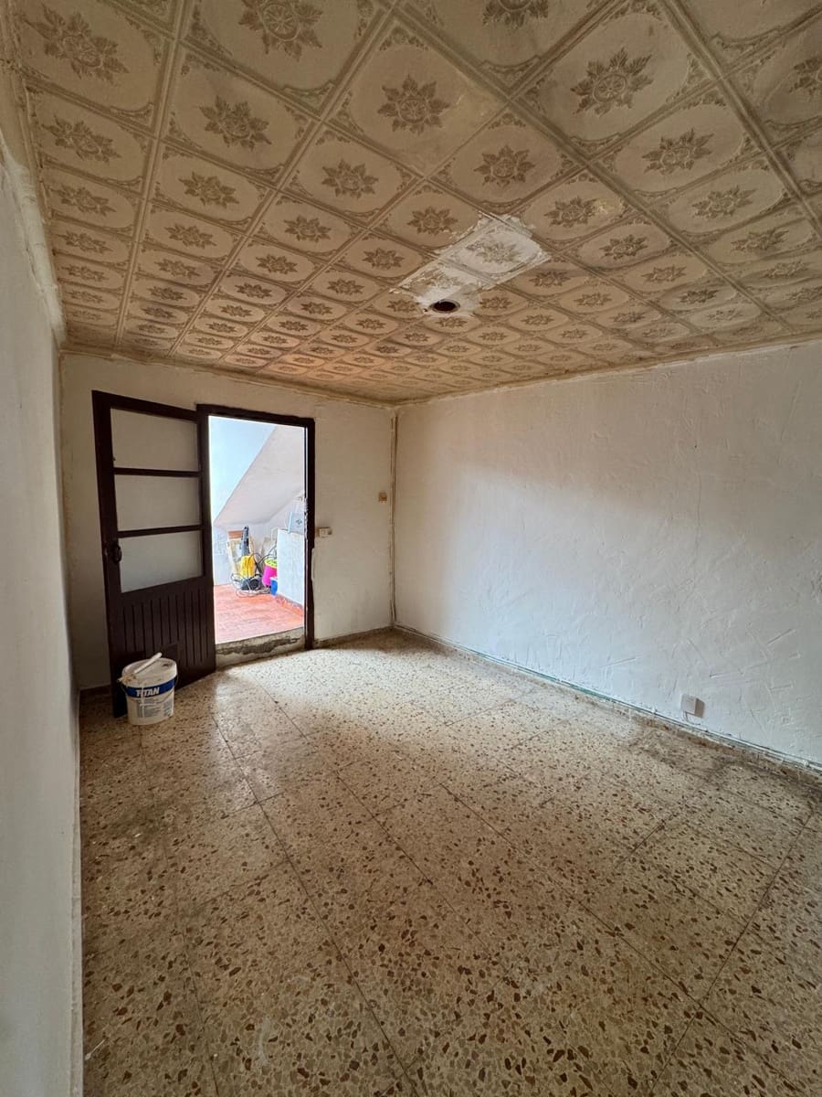 5 slaapkamer Huis te koop in Denia - € 280.000 (Ref: 9367752)