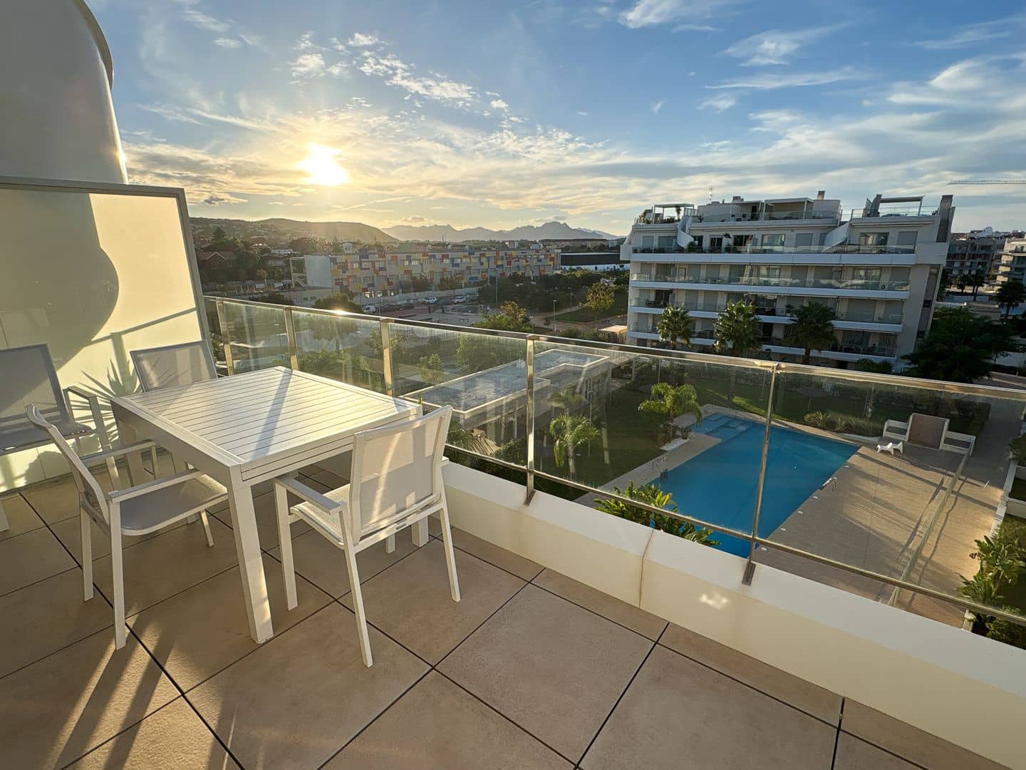 3 quarto Penthouse para venda em Denia com piscina garagem - 579 000 € (Ref: 9367756)