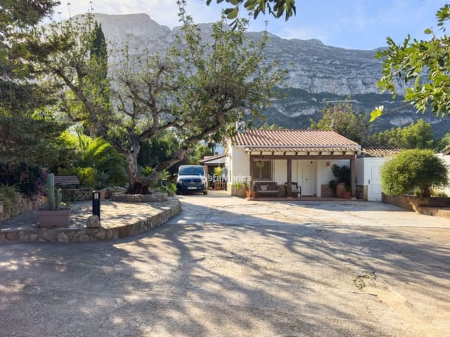 3 soveværelse Villa til salg i El Montgó, Dénia med swimmingpool garage - € 579.000 (Ref: 9438980)