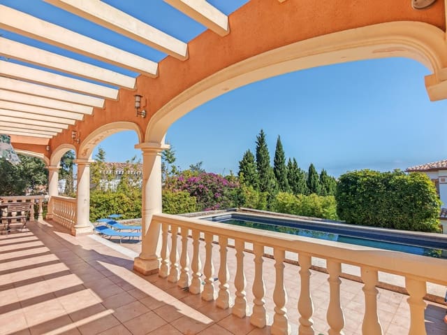 5 Zimmer Villa zu verkaufen in Dénia mit Garage - 845.000 € (Ref: 9625988)