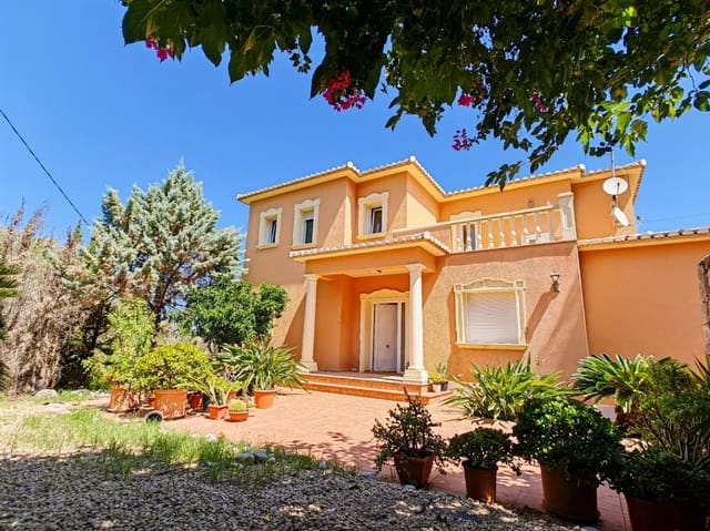 5 Zimmer Villa zu verkaufen in Dénia mit Garage - 845.000 € (Ref: 9625988)