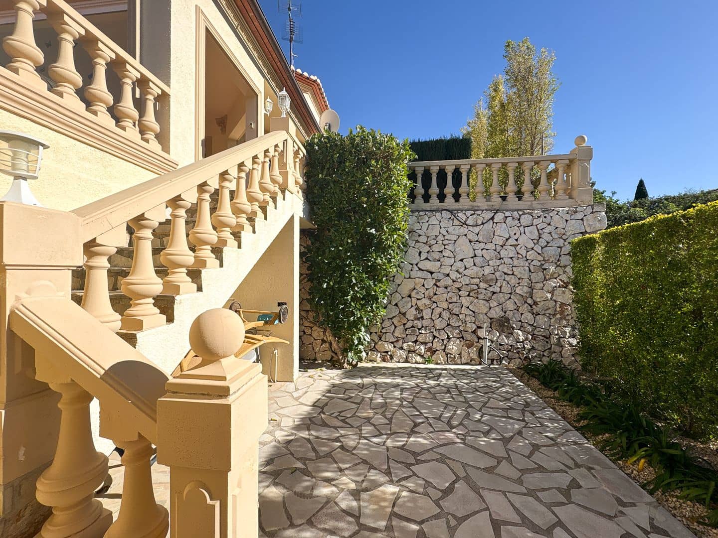 5 bedroom Villa for sale in Denia with pool garage - € 1,375,000 (Ref: 9636152)