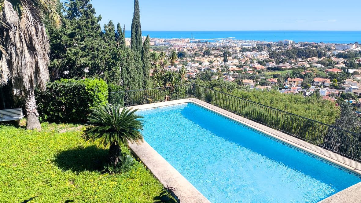 4 bedroom Villa for sale in Denia with pool garage - € 1,150,000 (Ref: 9636153)