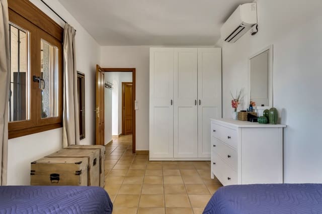 3 soverom Villa til salgs i Benissa med svømmebasseng garasje - € 690 000 (Ref: 9770868)