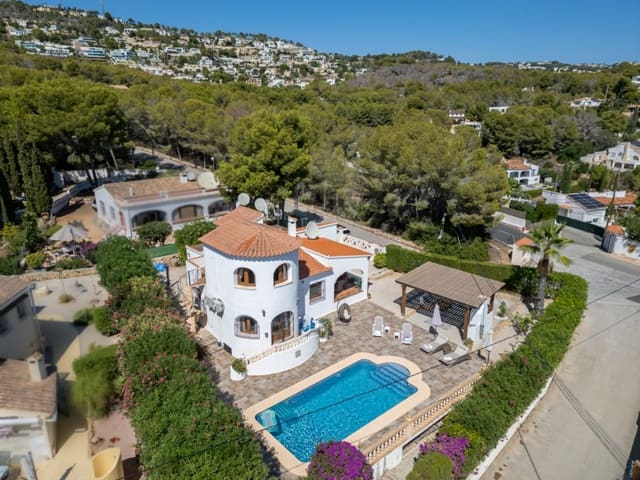 3 soverom Villa til salgs i Benissa med svømmebasseng garasje - € 690 000 (Ref: 9770868)