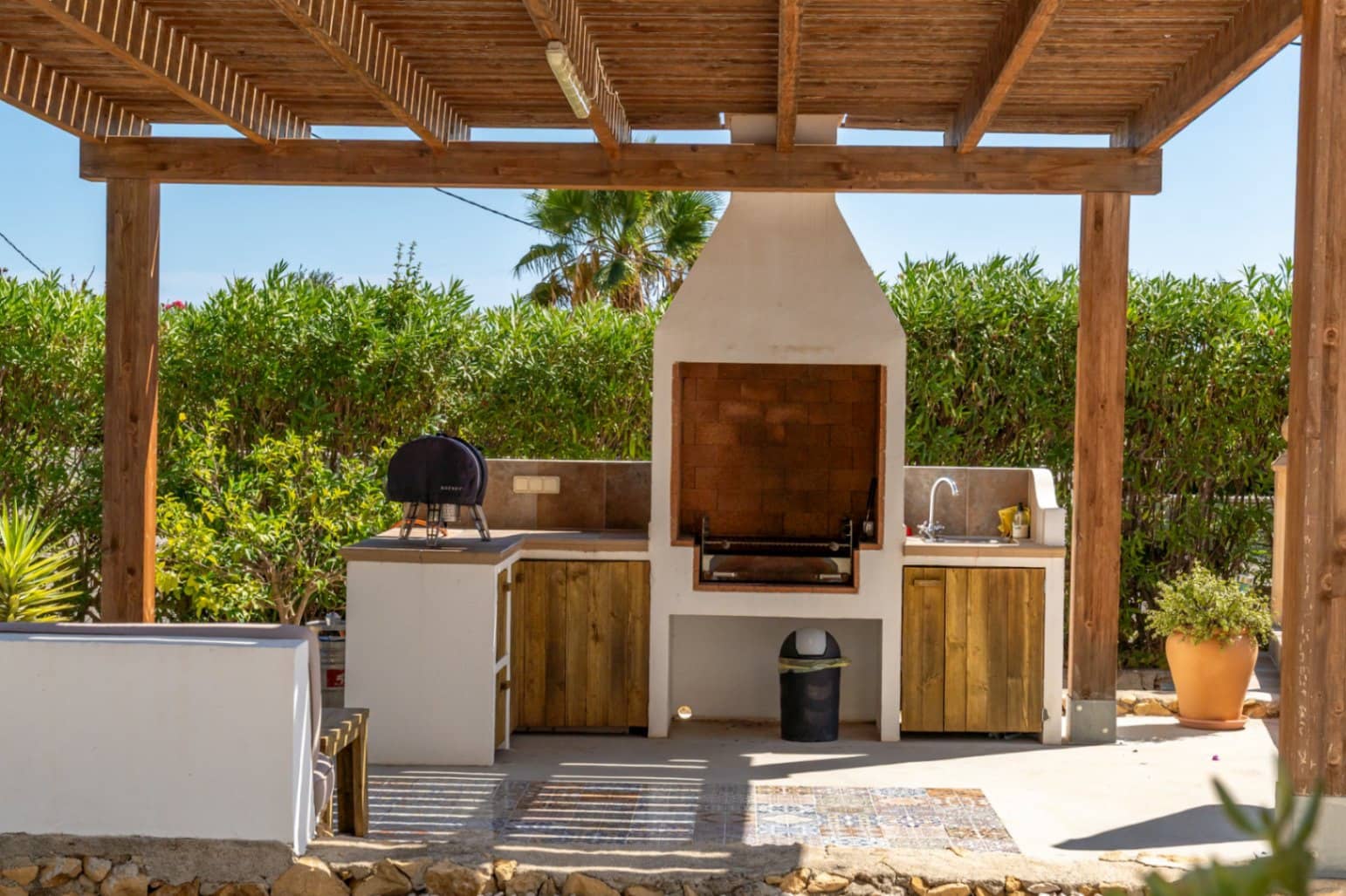 3 makuuhuone Huvila myytävänä paikassa Benissa mukana uima-altaan 
autotalli - 690 000 € (Ref: 9770868)