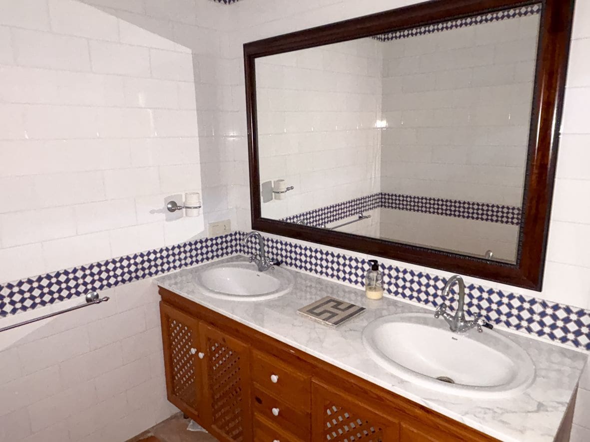 4 bedroom Villa for sale in Denia with pool garage - € 1,150,000 (Ref: 9867908)