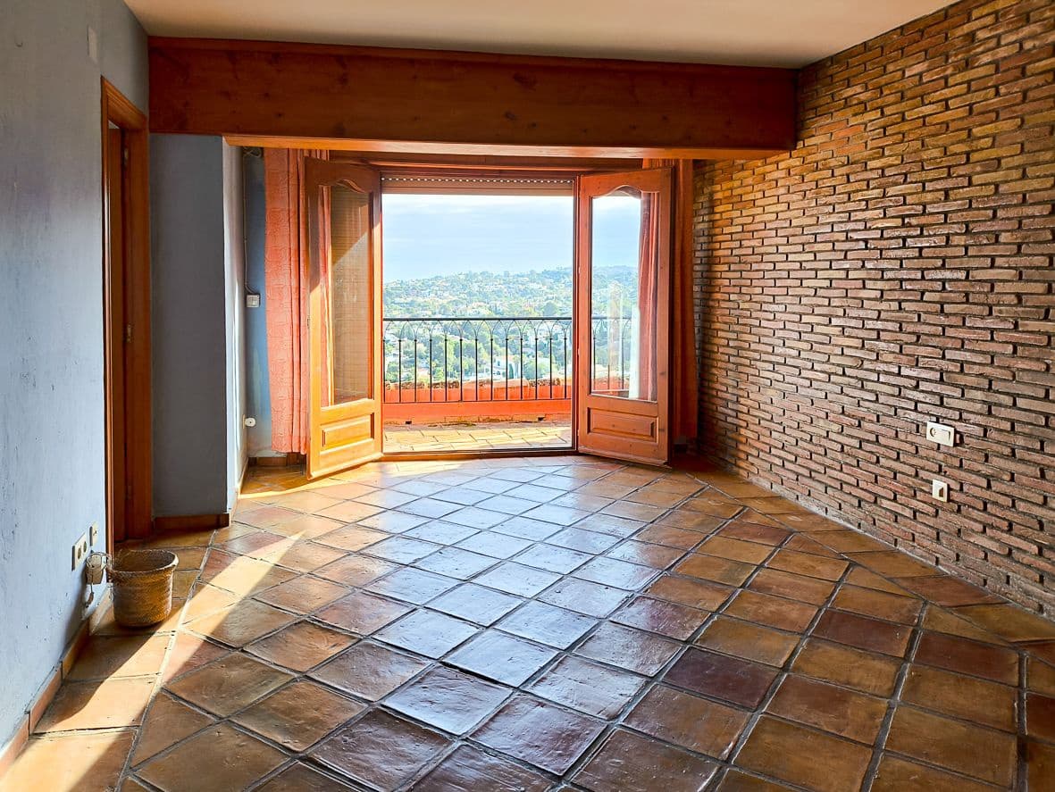 4 bedroom Villa for sale in Denia with pool garage - € 1,150,000 (Ref: 9867908)