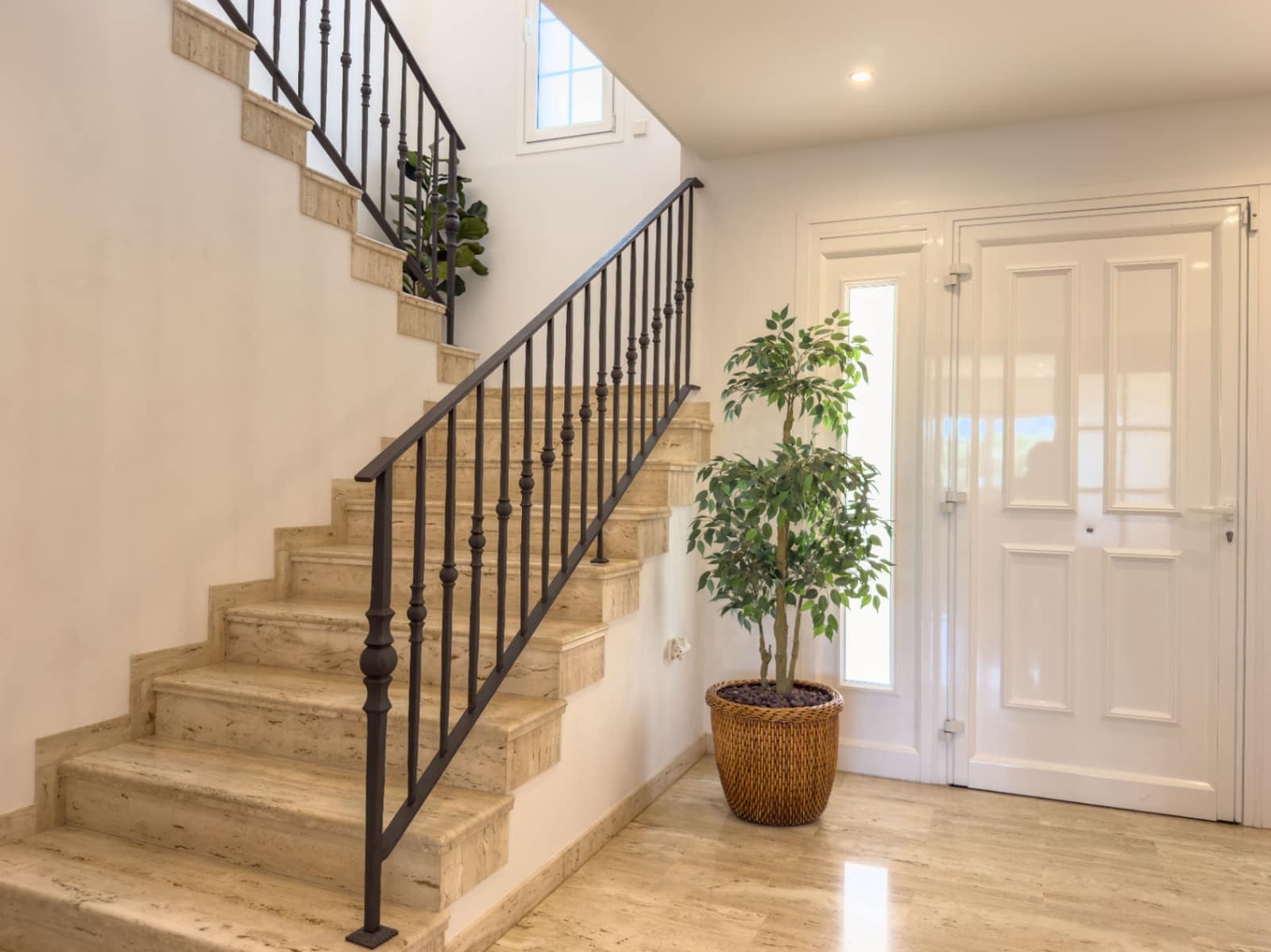 5 bedroom Villa for sale in Calpe / Calp with pool garage - € 3,150,000 (Ref: 9877013)