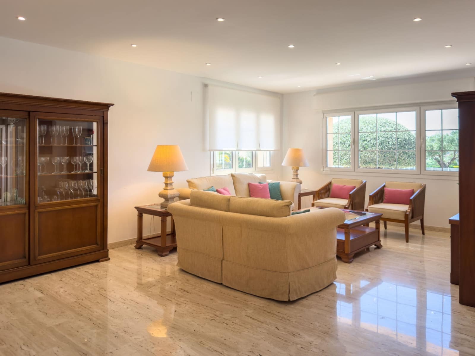 5 bedroom Villa for sale in Calpe / Calp with pool garage - € 3,150,000 (Ref: 9877013)