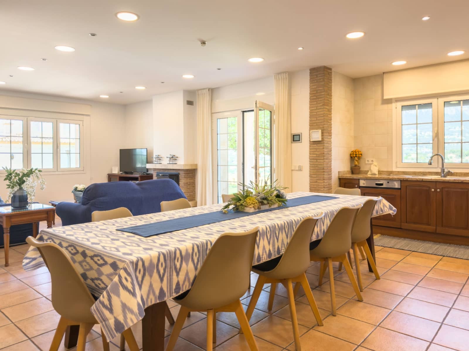 5 bedroom Villa for sale in Calpe / Calp with pool garage - € 3,150,000 (Ref: 9877013)