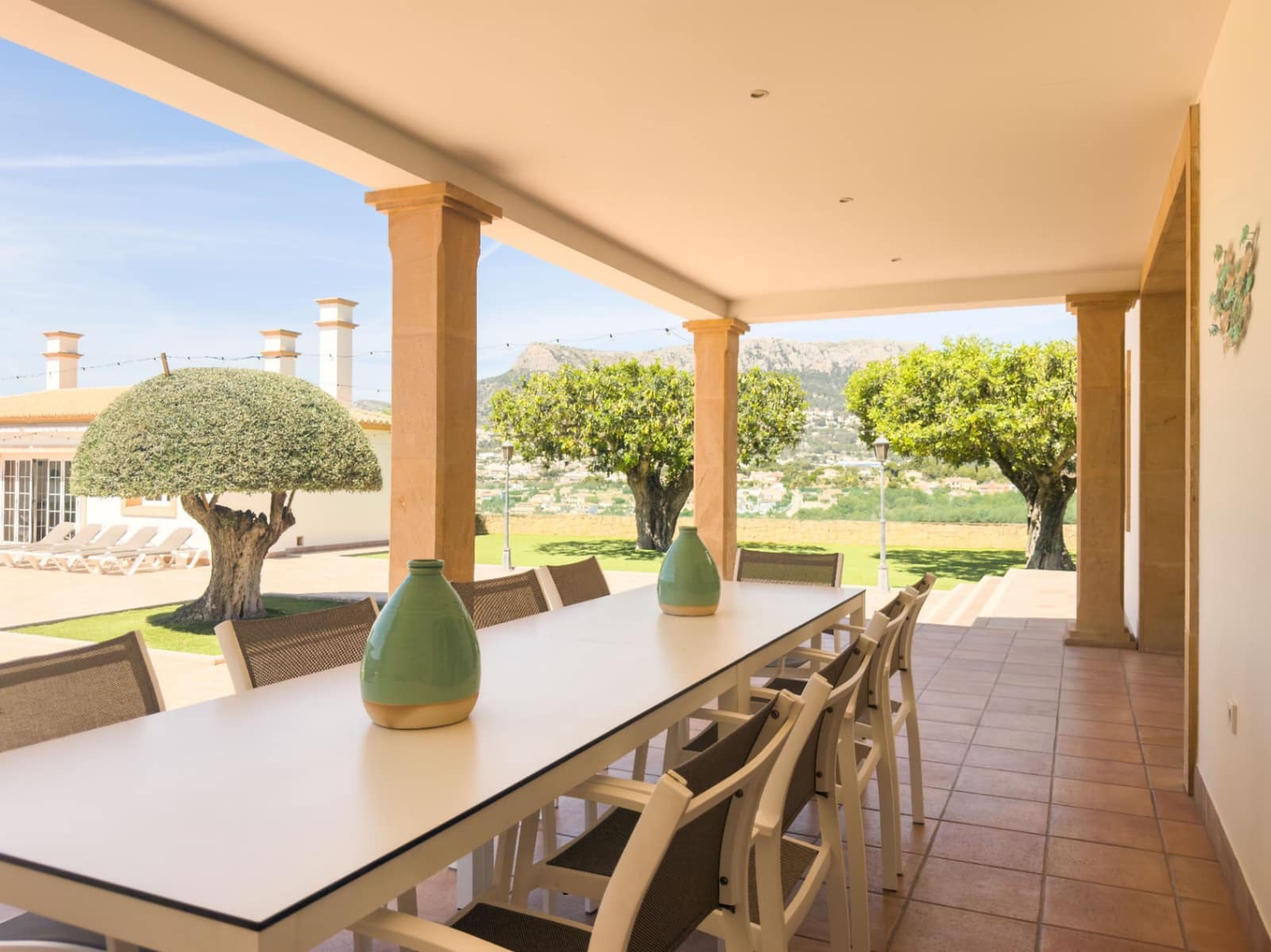 5 bedroom Villa for sale in Calpe / Calp with pool garage - € 3,150,000 (Ref: 9877013)