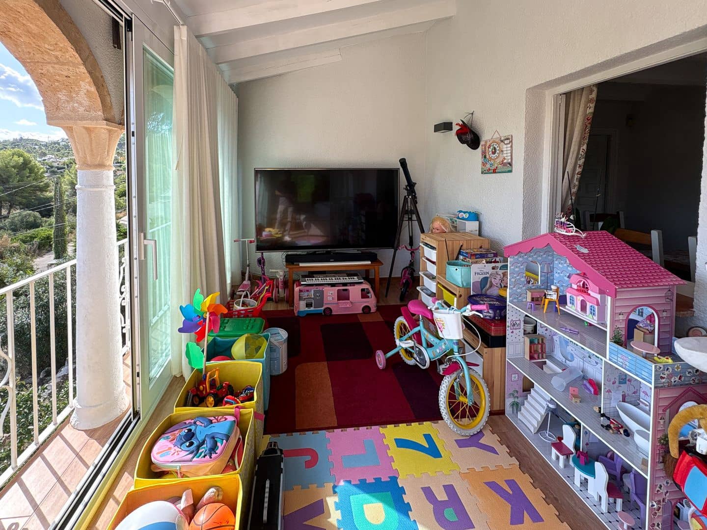 3 bedroom Villa for sale in Pinosol with garage - € 630,000 (Ref: 9935334)