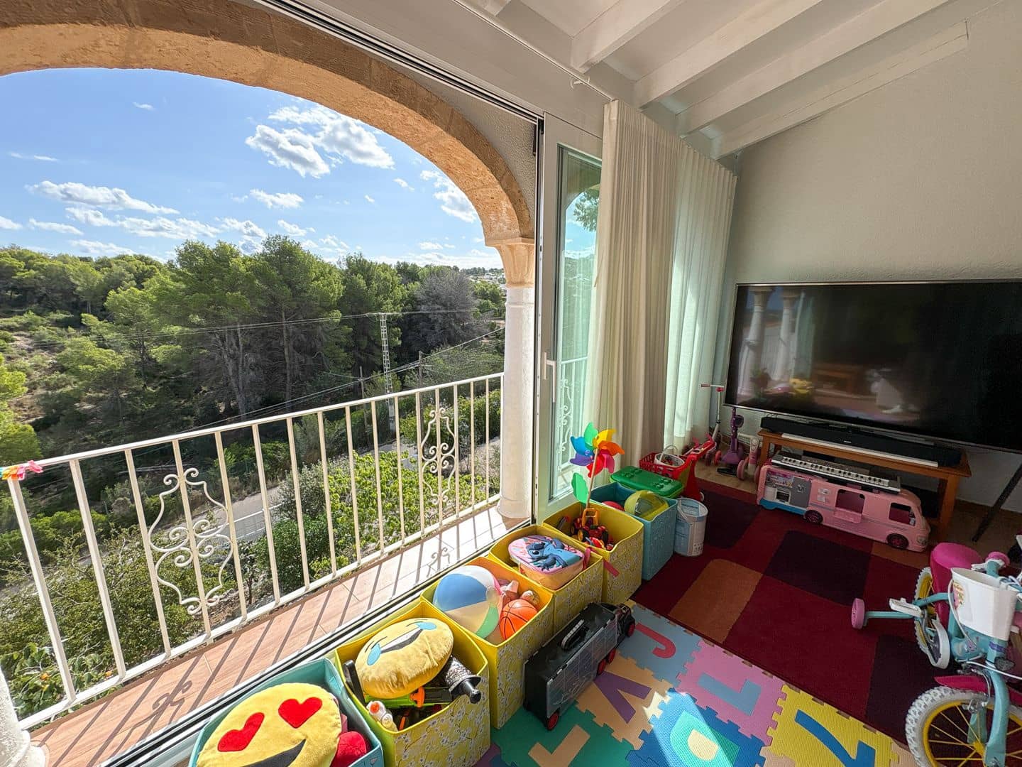3 bedroom Villa for sale in Pinosol with garage - € 630,000 (Ref: 9935334)