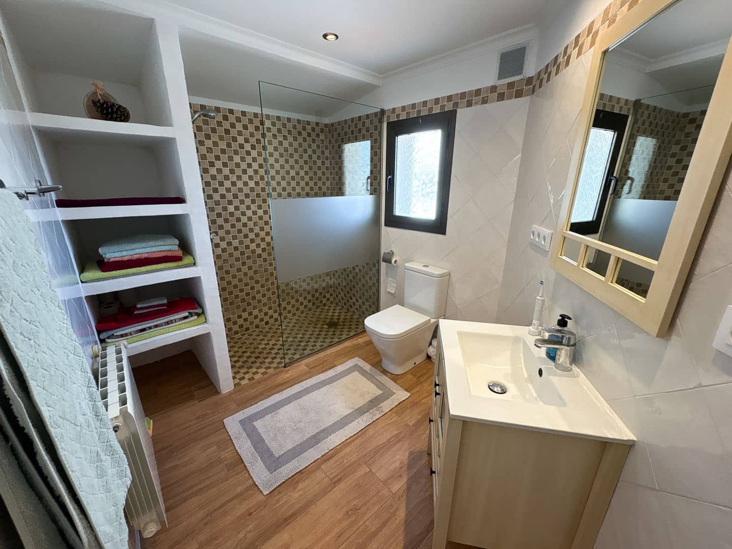 3 bedroom Villa for sale in Pinosol with garage - € 630,000 (Ref: 9935334)