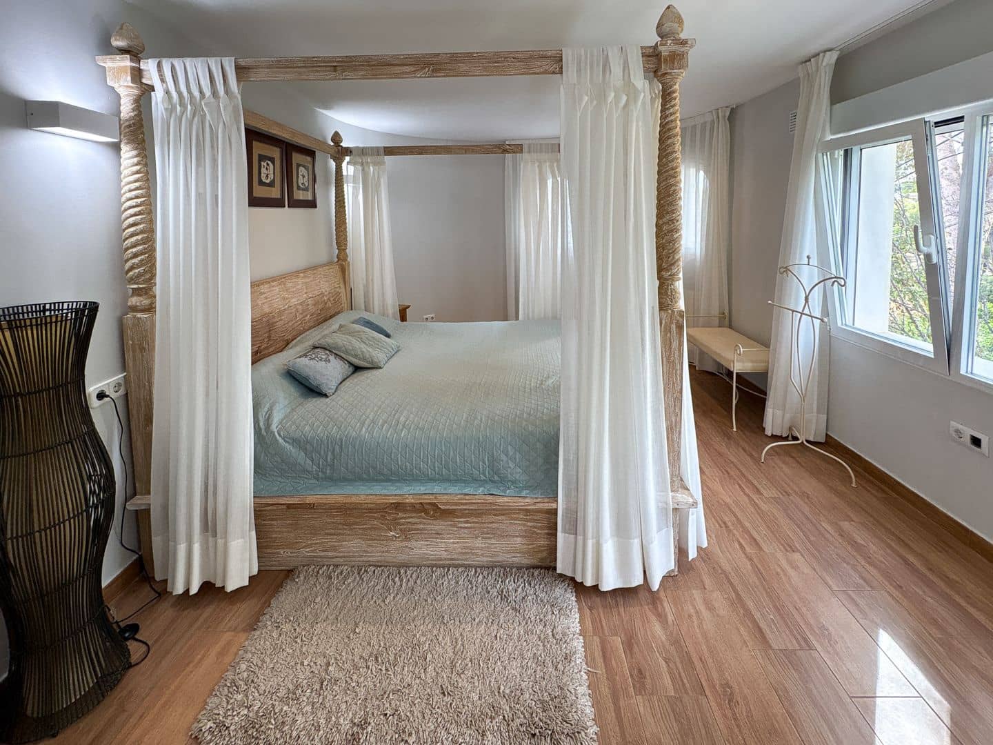 3 bedroom Villa for sale in Pinosol with garage - € 630,000 (Ref: 9935334)