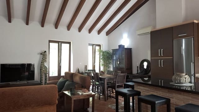 4 makuuhuone Omakotitalo myytävänä paikassa Centro Urbano, Dénia - 456 000 € (Ref: 9935342)