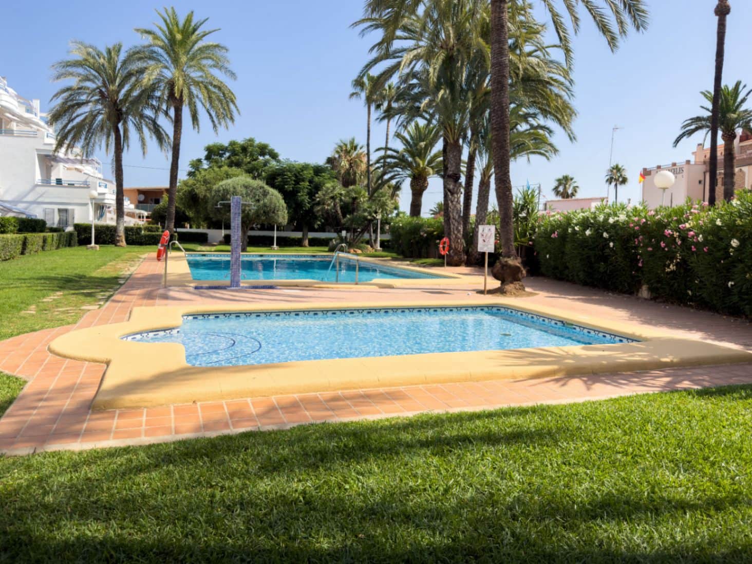 2 bedroom Apartment for sale in Denia with pool garage - € 360,000 (Ref: 9938972)